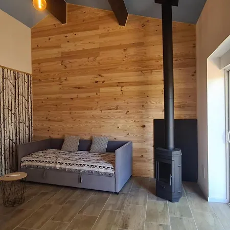 Mezzanine Chez Des Mushers بيت للعطل